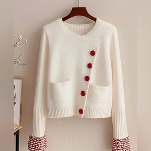 NWOT Women’s Winter White Cable Cardigan W Red Buttons Long Accent Sleeves Sz XL